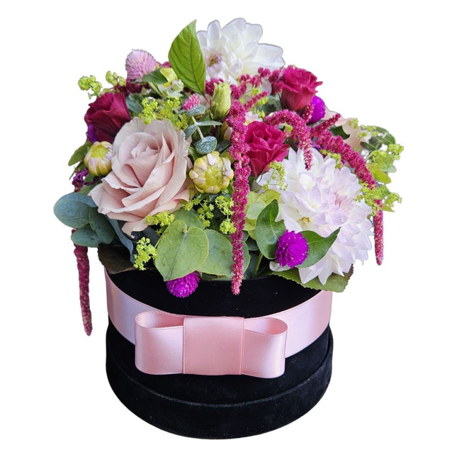 Sommerliche Blumenbox in Rosa und Weiss mit frischen saisonalen Blumen online bestellen und in Zürich bequem liefern lassen