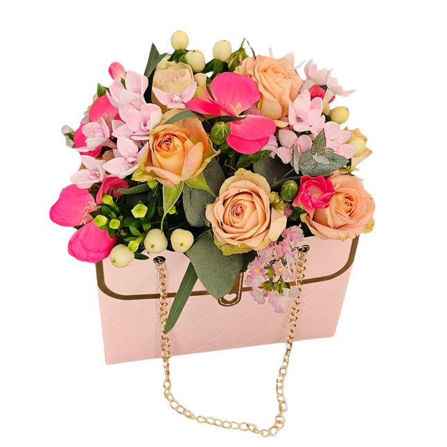 Rosa Blütentasche mit Rosen und pastellfarbenen Saisonblumen online kaufen