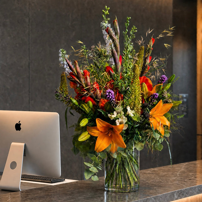 Lilien Blumenstrauss mit saisonalen Blumen online bestellen in Zürich mit schneller Lieferung