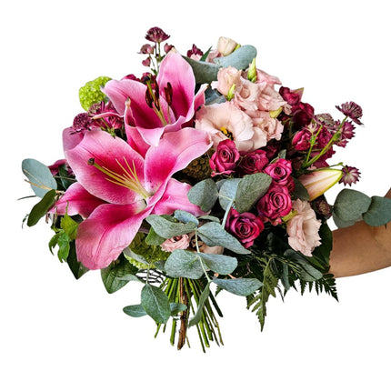 Rosa Blumenstrauss Lily Love mit majestätischer Lilie online in Zürich bestellen