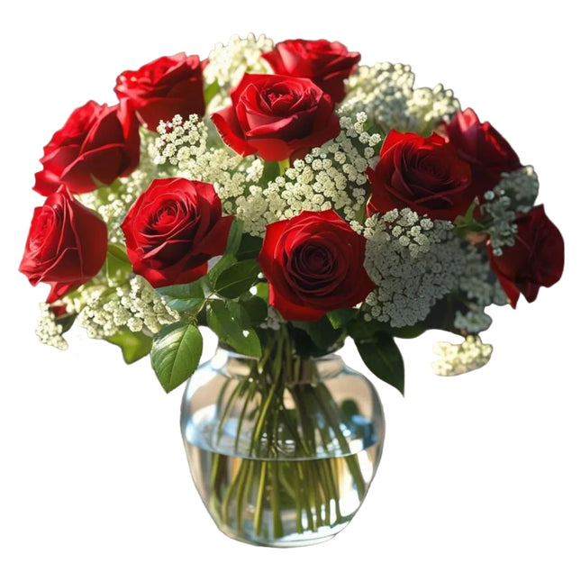 Rosentraum Blumenstrauss mit roten Rosen und zarter Gypsophila