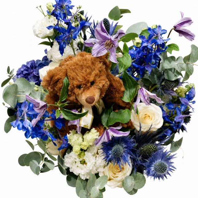 Blumenstrauss zur Geburt eines Jungen mit Kuschelbär aus Zürich online bestellen