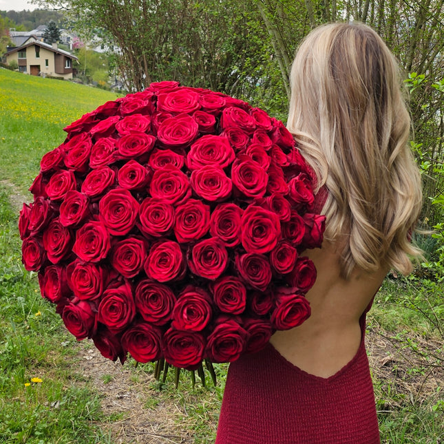 Roses Red Naomi