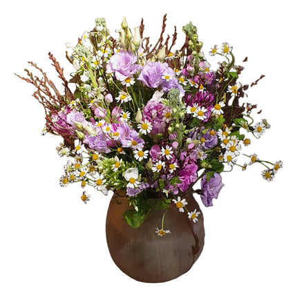 Sommerfreude Blumenstrauss mit Lisianthus und Kamille online bestellen in Zürich mit frischer Sommerblumen Lieferung
