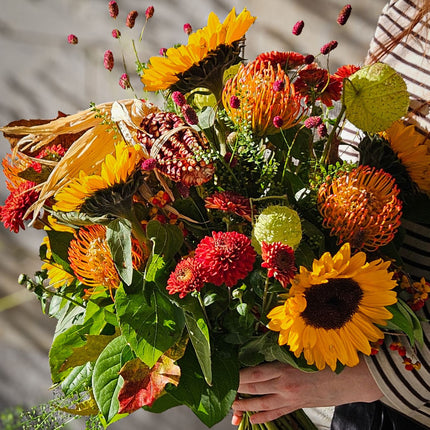 Blumenstrauss mit Sonnenblumen, Chrysanthemen und Nutans liefern lassen Zürich