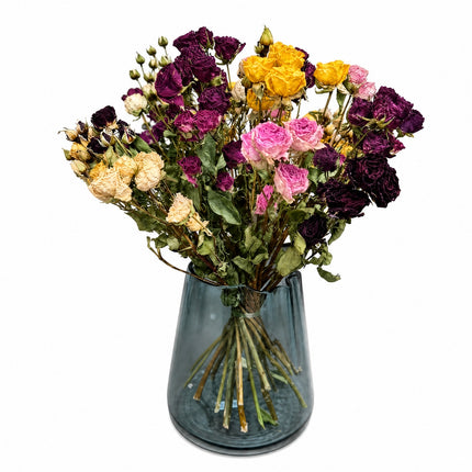 Bunter Trockenblumenstrauss mit Poliantha Rosen