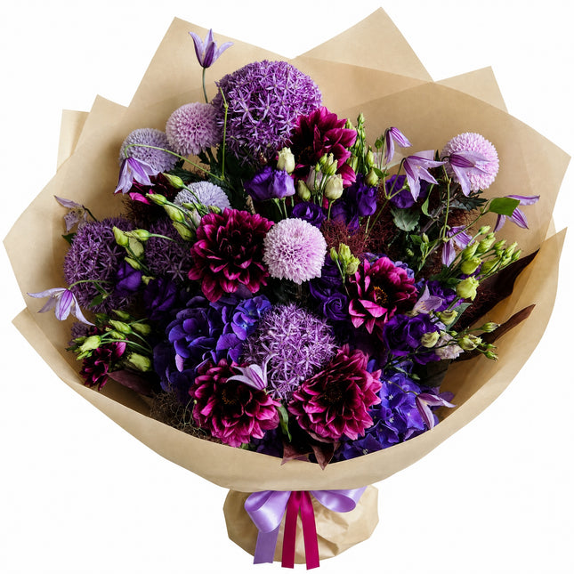 Violetter Blumenstrauss mit Dahlien Zierlauch und saisonalen Blüten online bestellen in Zürich mit Blumenlieferung